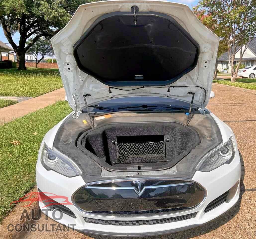 TESLA MODEL S 2013 - 5YJSA1CG3DFP13132