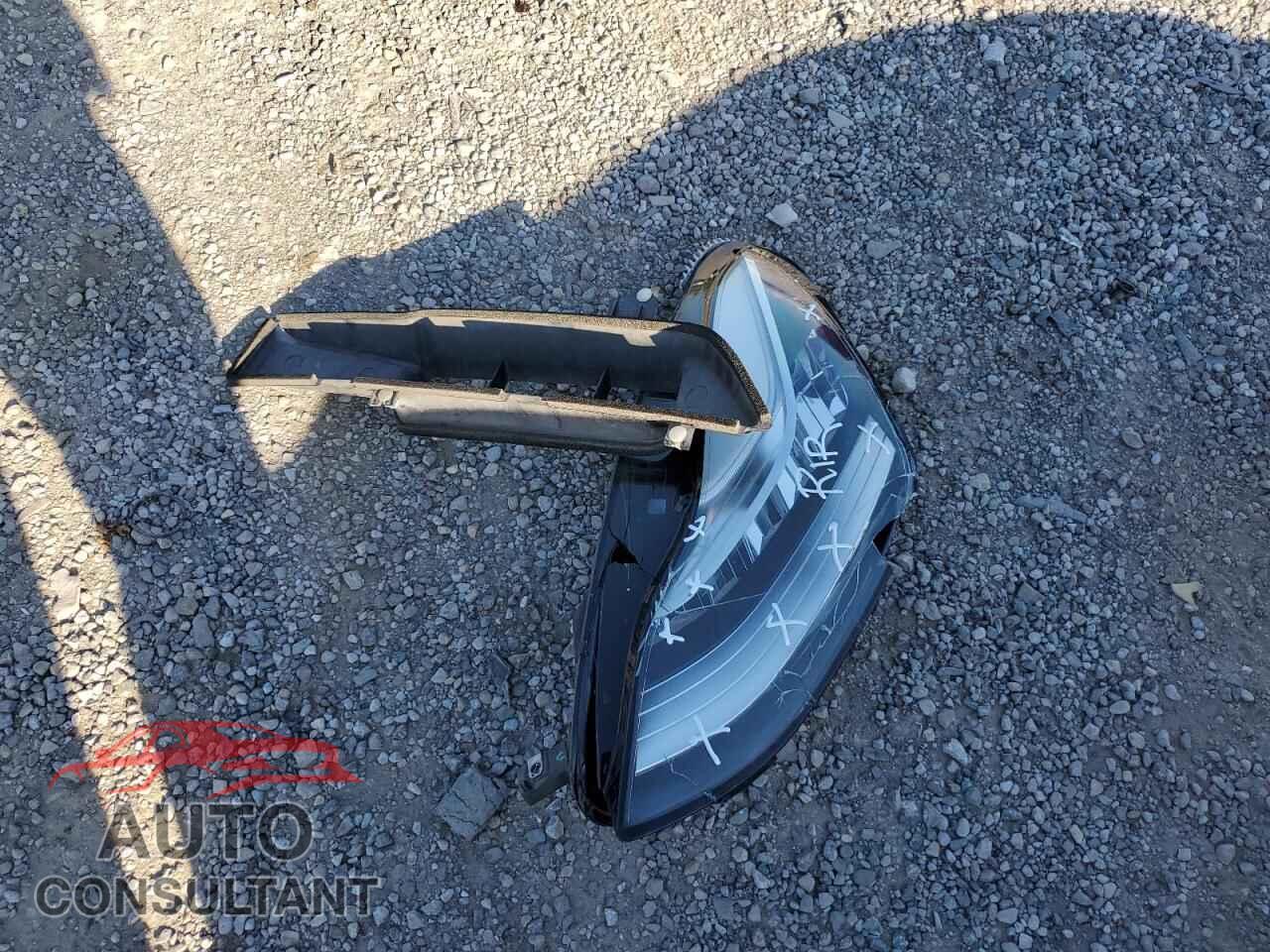 TESLA MODEL 3 2018 - 5YJ3E1EA5JF025436