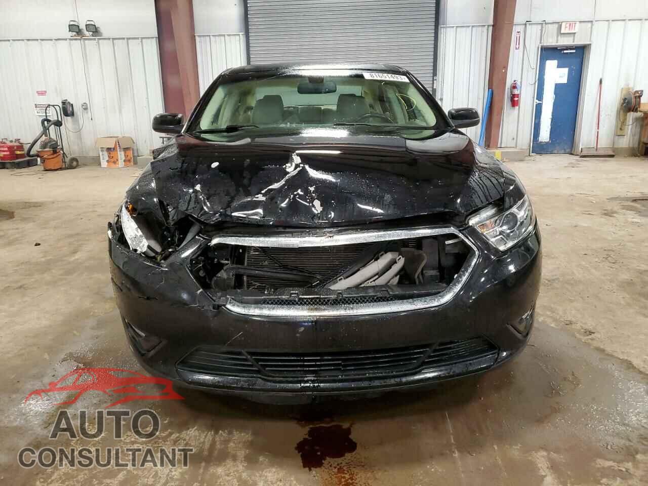 FORD TAURUS 2017 - 1FAHP2E84HG123995