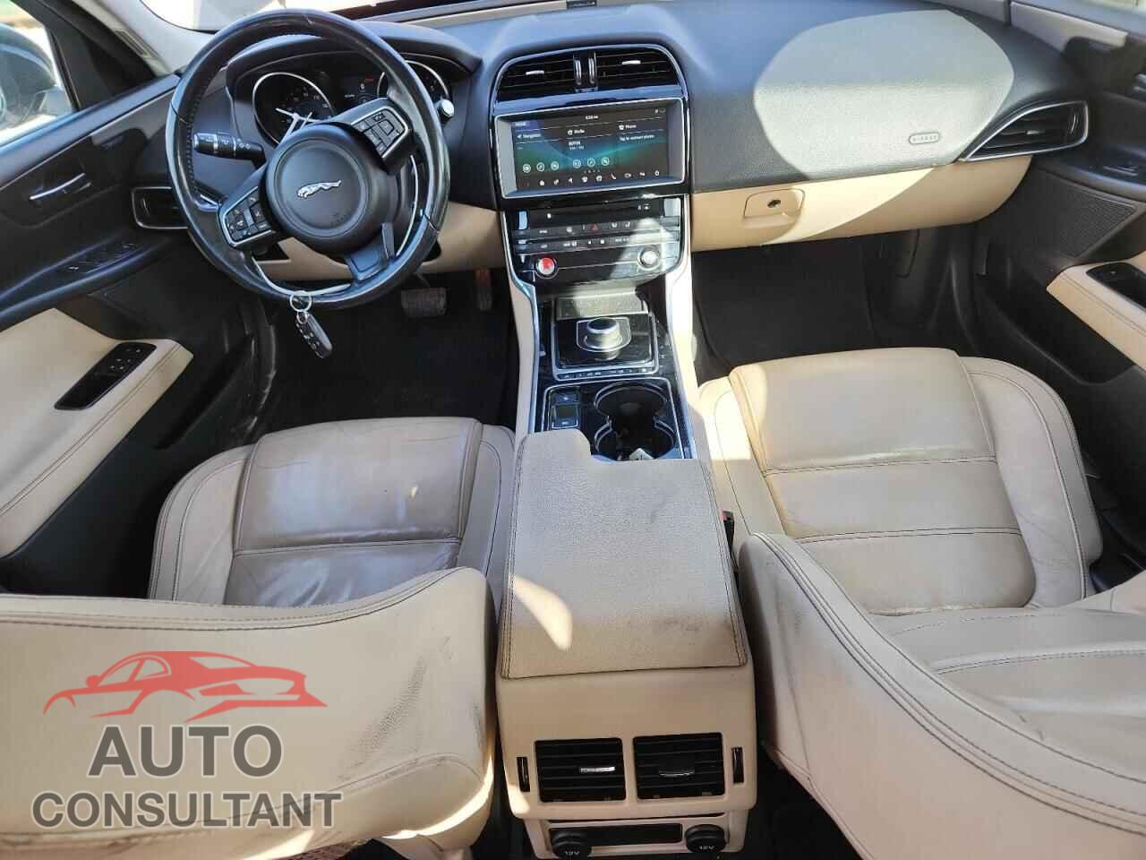 JAGUAR XE 2017 - SAJAE4BG1HA963875