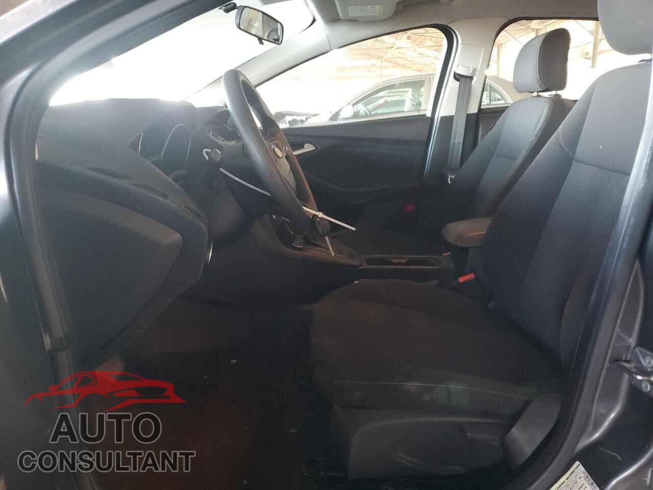 FORD FOCUS 2015 - 1FADP3F2XFL243688