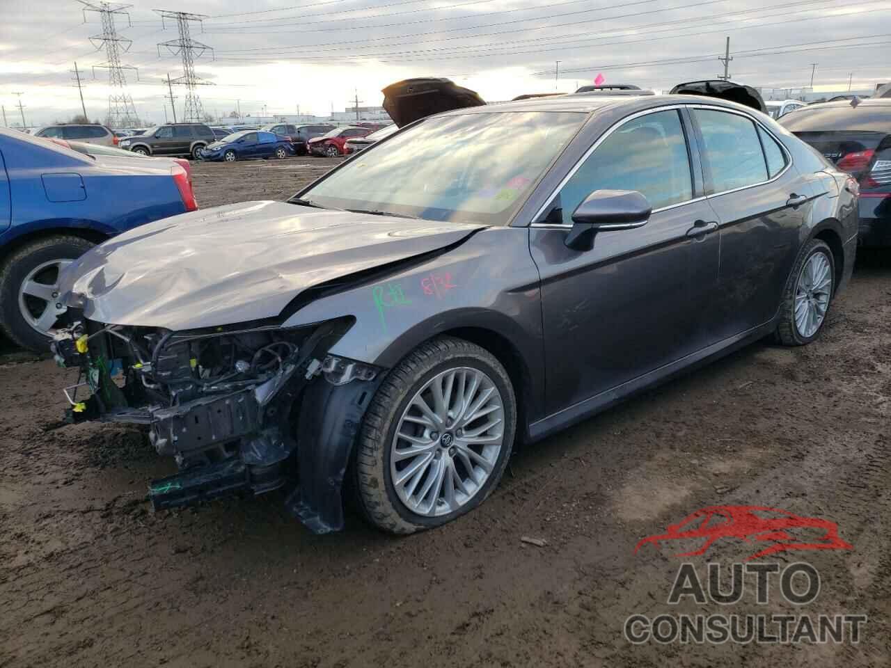TOYOTA CAMRY 2018 - 4T1B11HK7JU061482