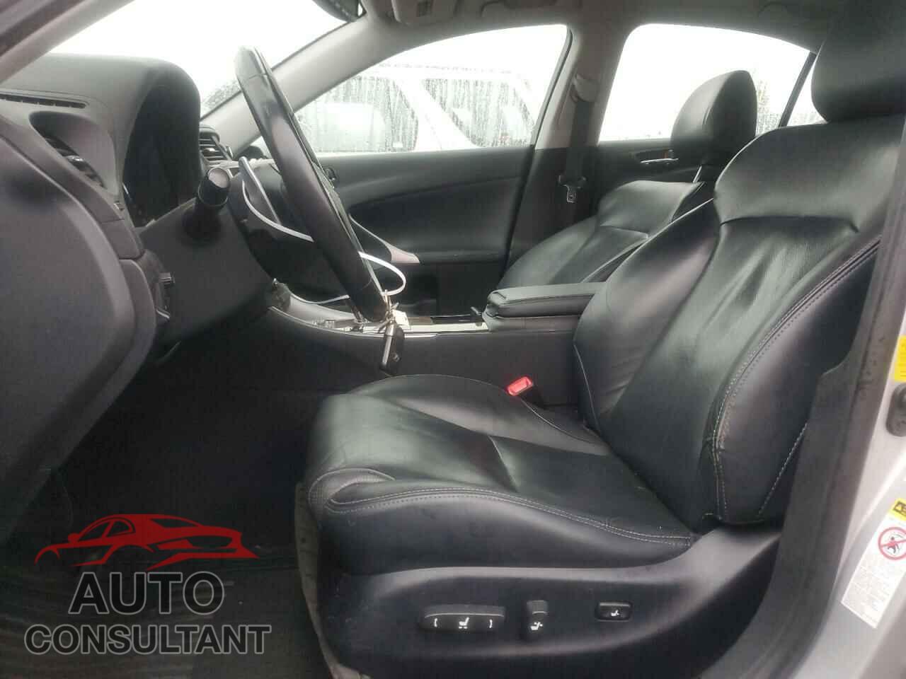 LEXUS IS 2011 - JTHBF5C29B5147892