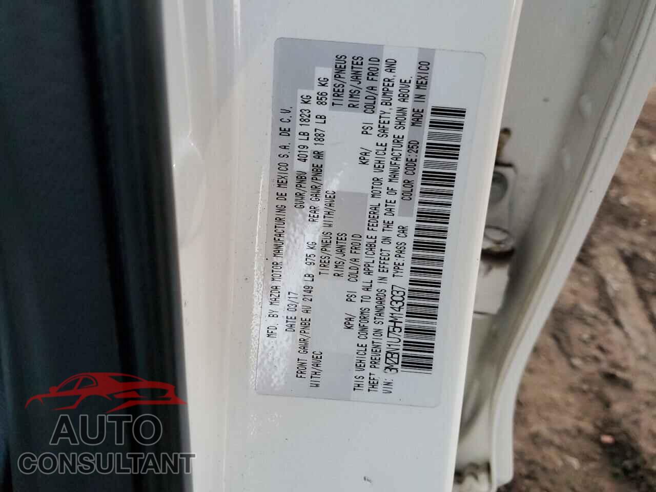 MAZDA 3 2017 - 3MZBN1U75HM143037