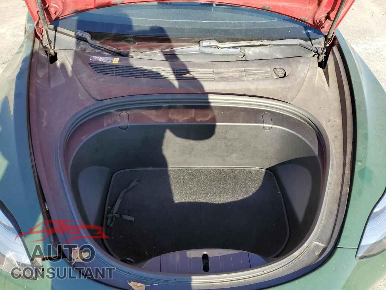 TESLA MODEL 3 2018 - 5YJ3E1EB2JF055518