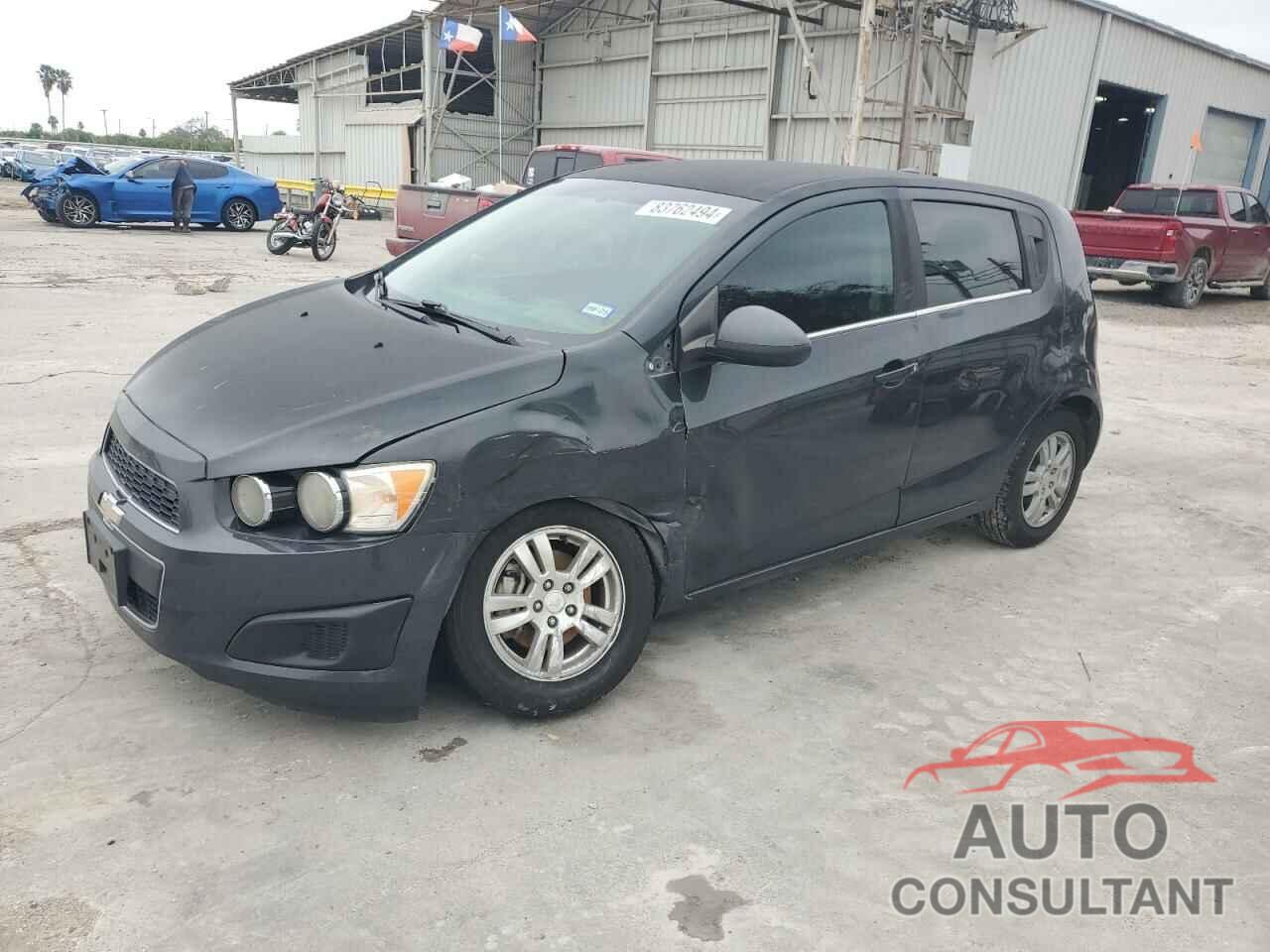 CHEVROLET SONIC 2014 - 1G1JC6SH2E4106928