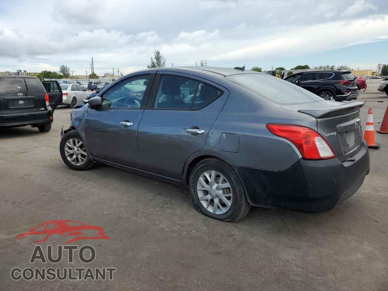 NISSAN VERSA 2018 - 3N1CN7AP1JL836233