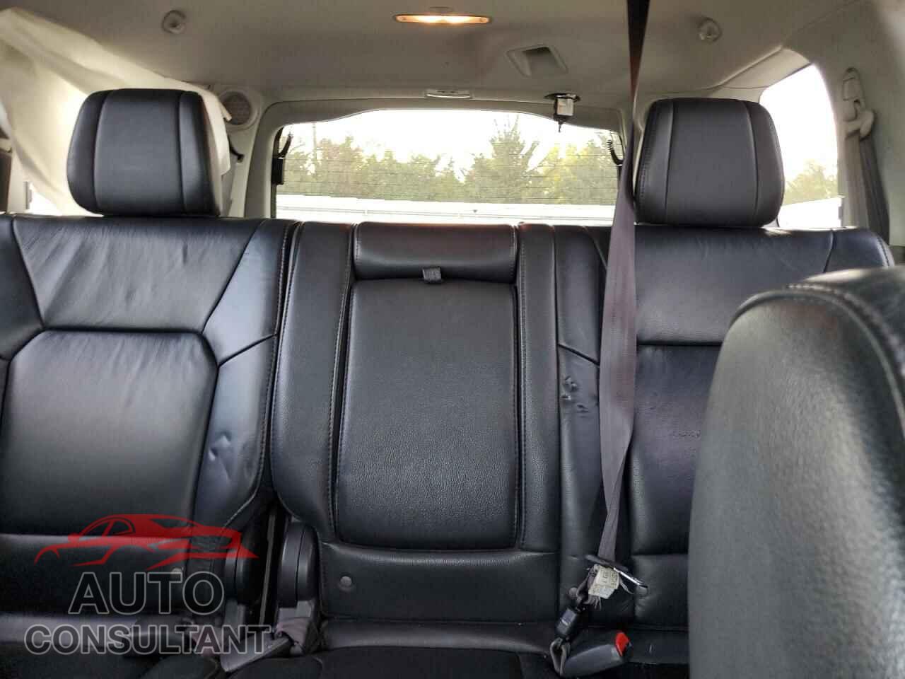 HONDA PILOT 2012 - 5FNYF4H97CB077921