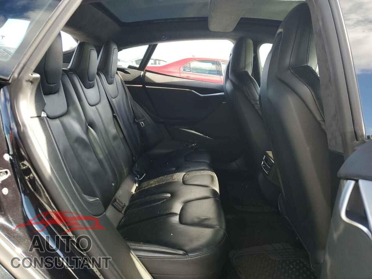 TESLA MODEL S 2015 - 5YJSA1E29FF104325