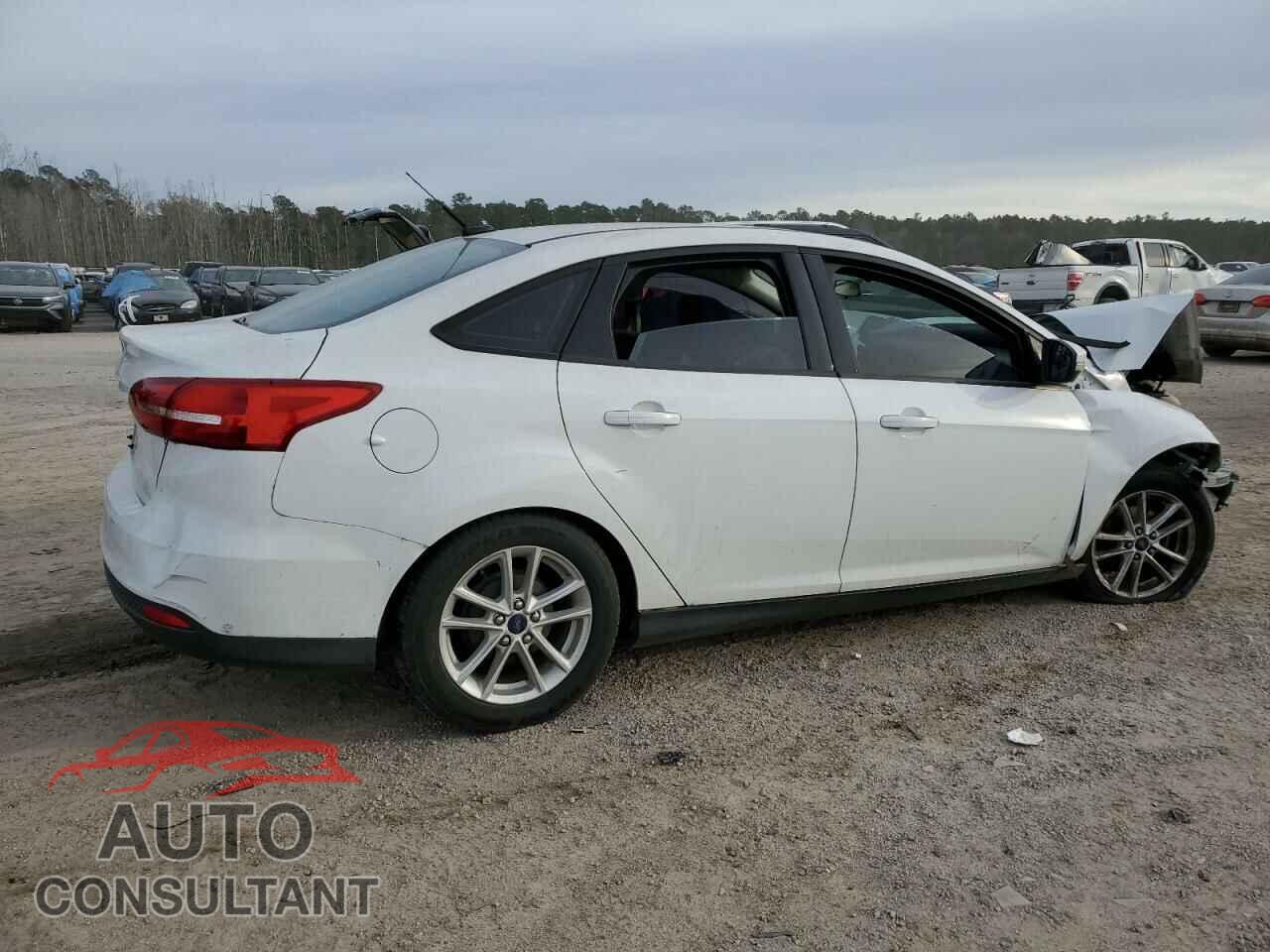 FORD FOCUS 2015 - 1FADP3F25FL301853