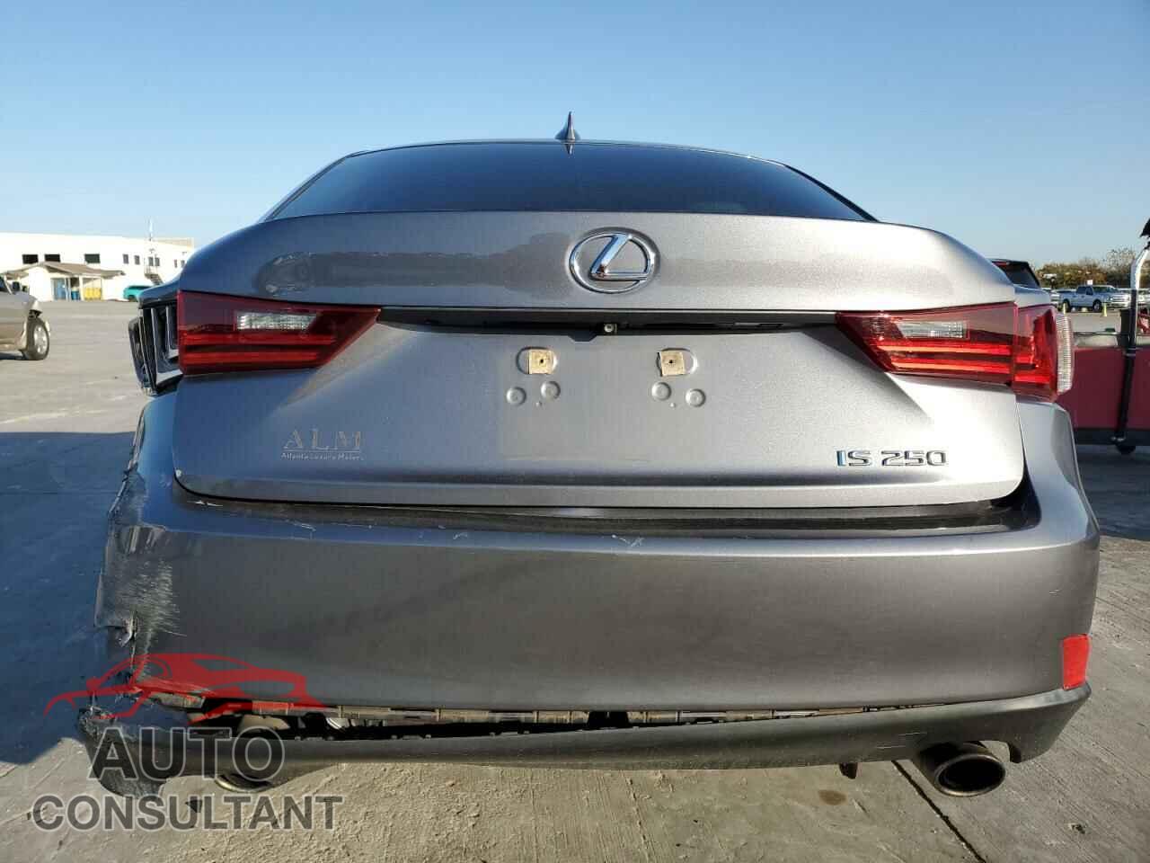 LEXUS IS 2014 - JTHBF1D21E5040167