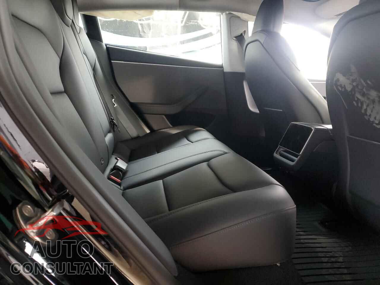 TESLA MODEL 3 2024 - 5YJ3E1EA0RF717065