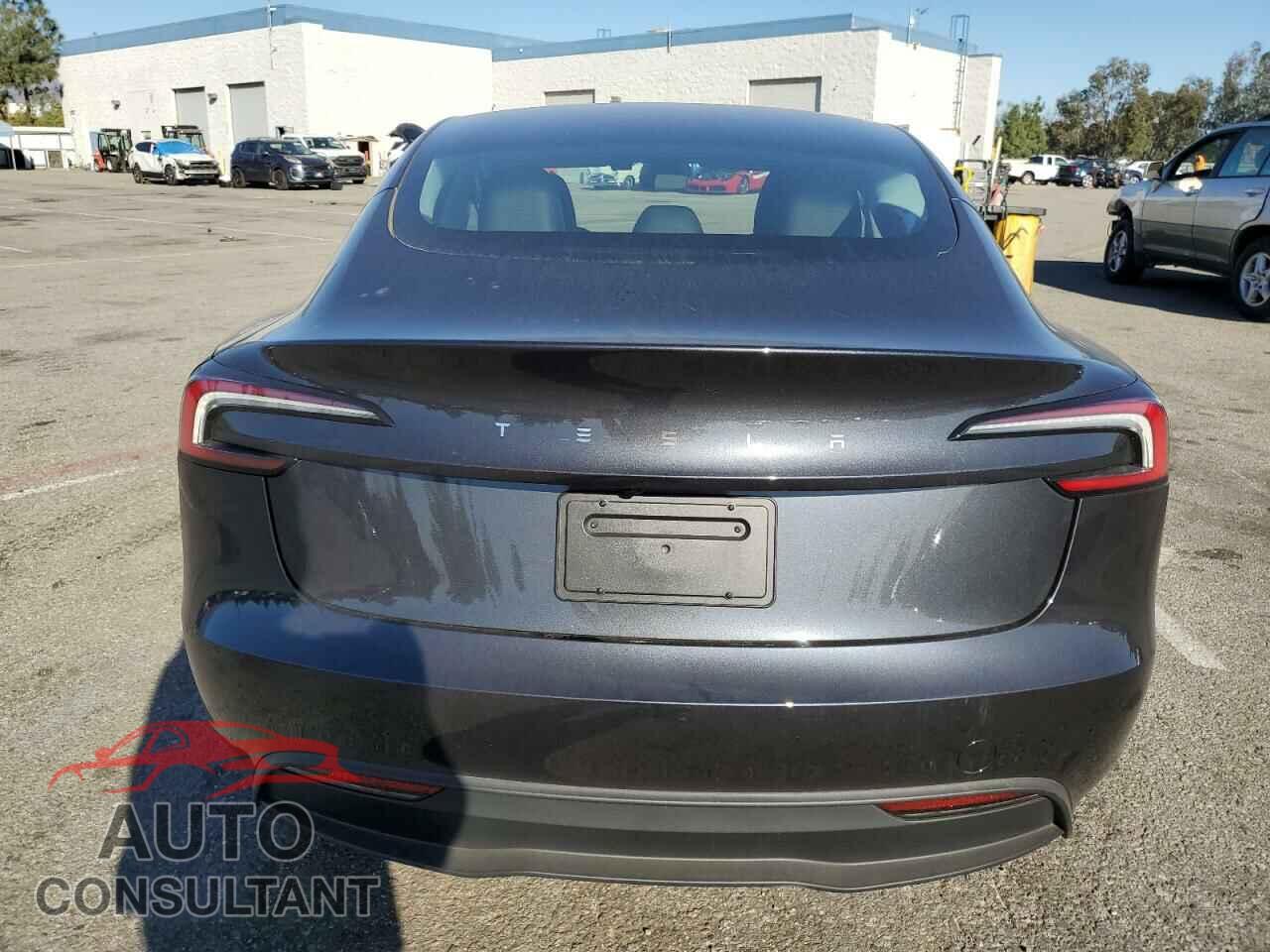TESLA MODEL 3 2024 - 5YJ3E1EA5RF868354