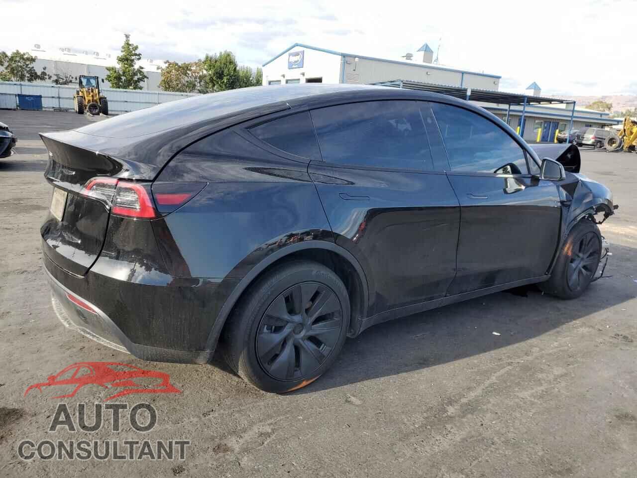 TESLA MODEL Y 2024 - 7SAYGDED7RF097894