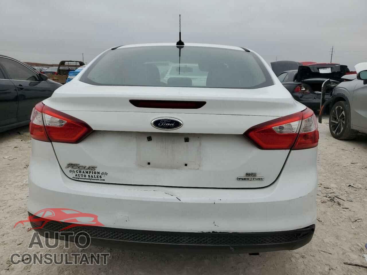 FORD FOCUS 2014 - 1FADP3F24EL372105