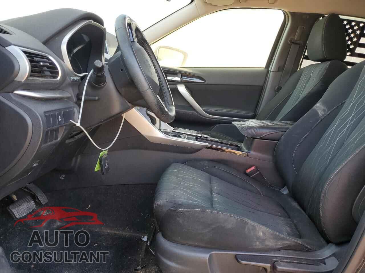 MITSUBISHI ECLIPSE 2018 - JA4AT5AA7JZ039286