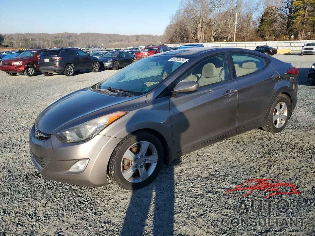 HYUNDAI ELANTRA 2013 - 5NPDH4AE3DH294482