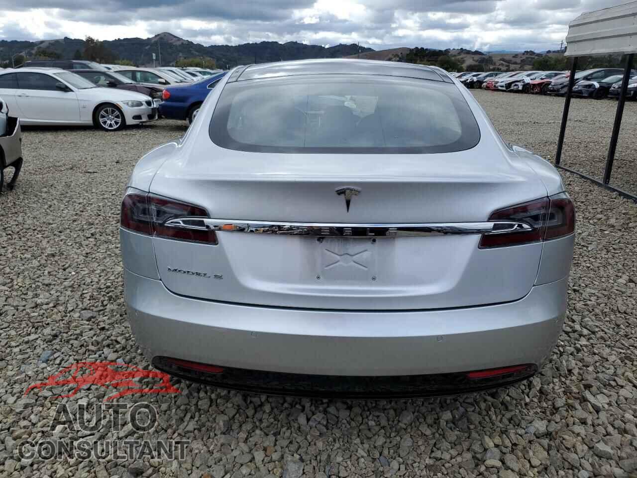 TESLA MODEL S 2017 - 5YJSA1E13HF210926
