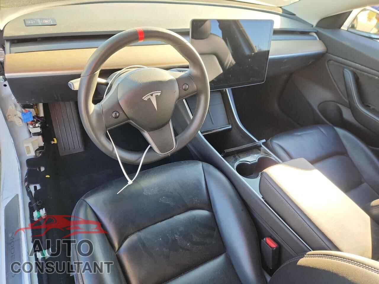 TESLA MODEL 3 2019 - 5YJ3E1EB2KF487138