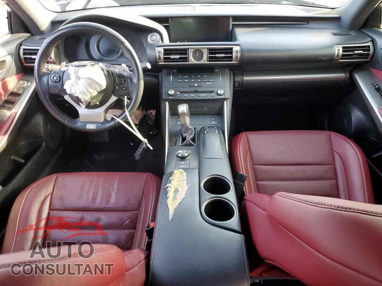 LEXUS IS 2015 - JTHCE1D23F5009561