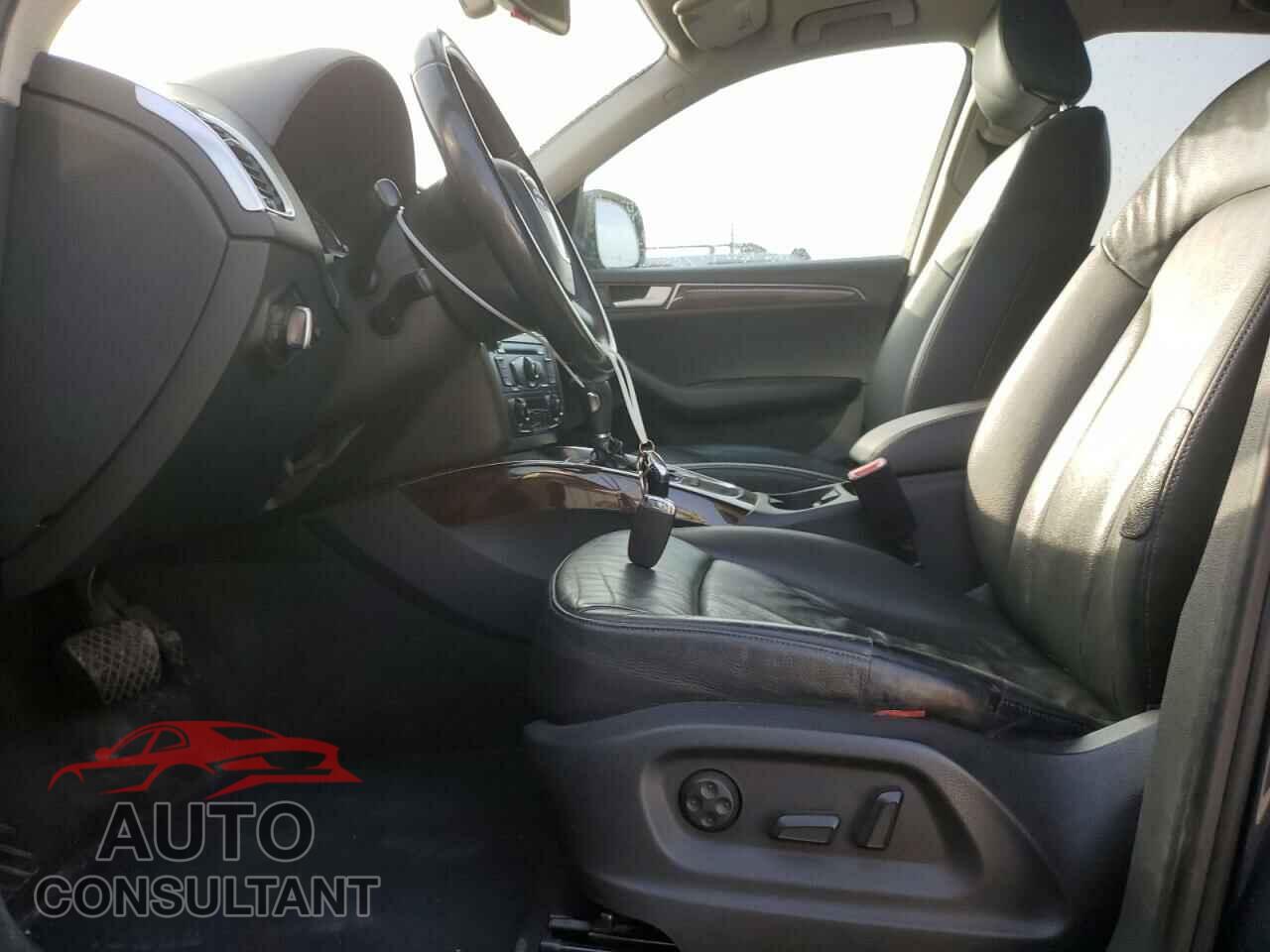 AUDI Q5 2010 - WA1CKAFP7AA100667