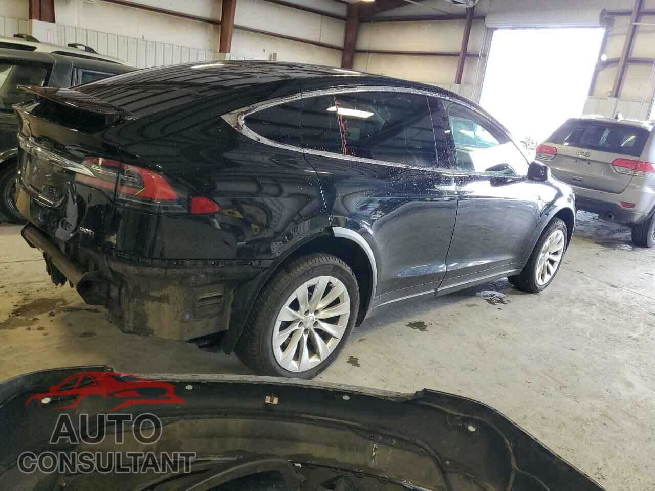 TESLA MODEL X 2016 - 5YJXCBE22GF004820