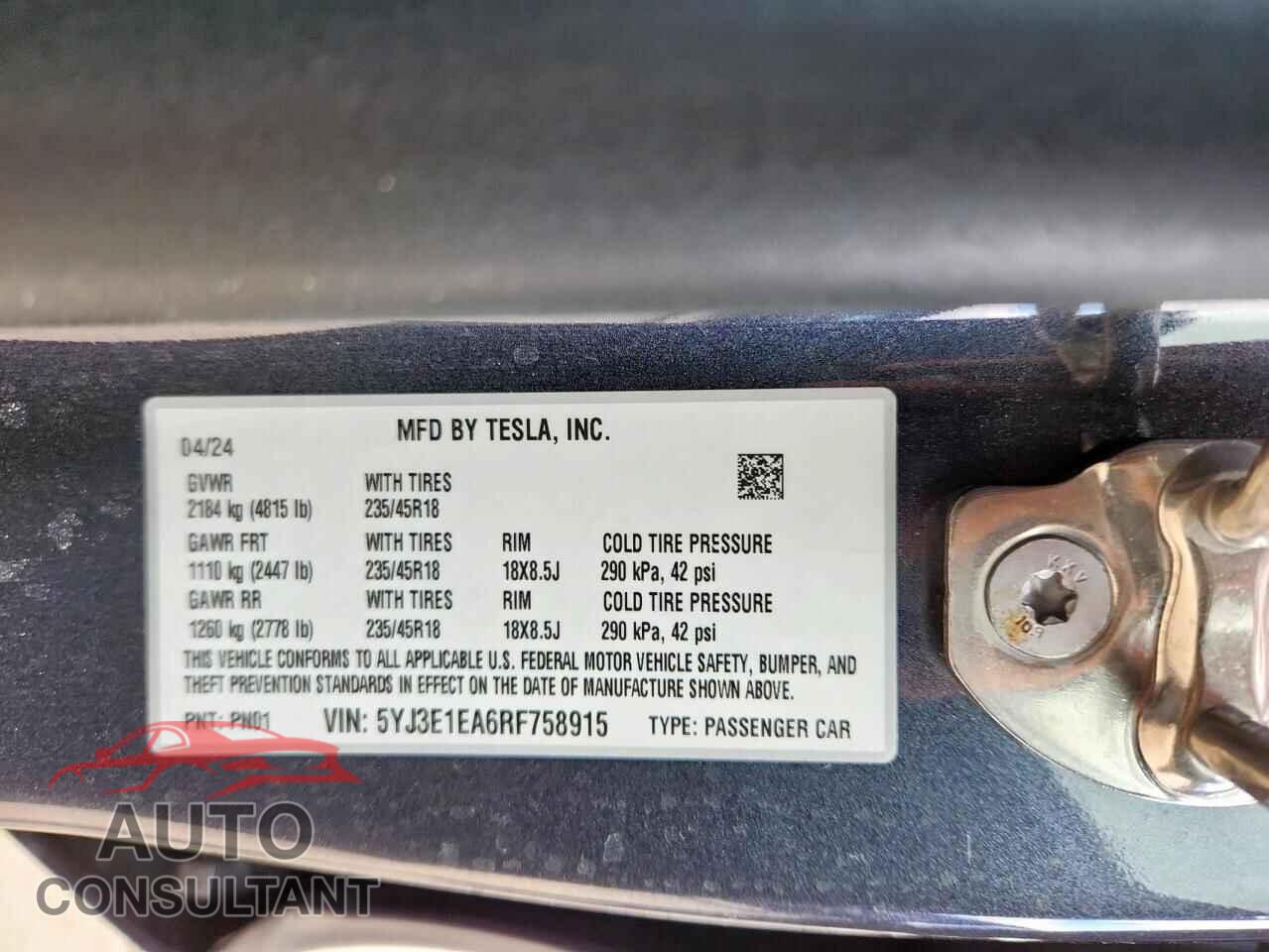 TESLA MODEL 3 2024 - 5YJ3E1EA6RF758915