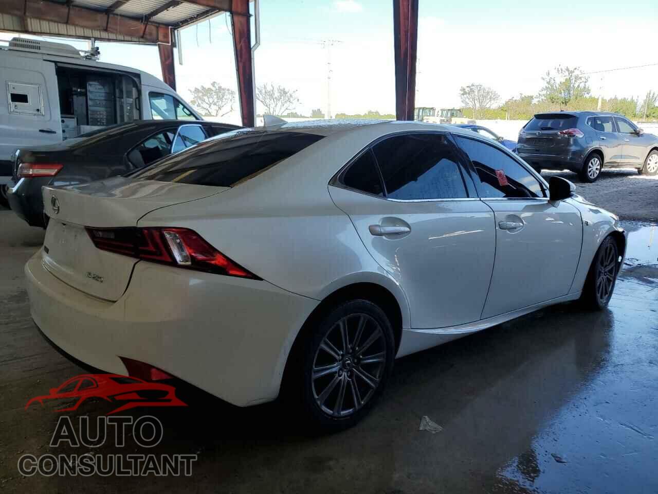 LEXUS IS 2015 - JTHBF1D27F5043981