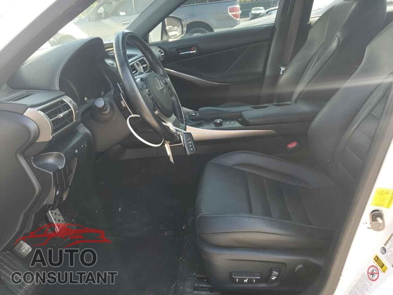 LEXUS IS 2015 - JTHCF1D25F5025211