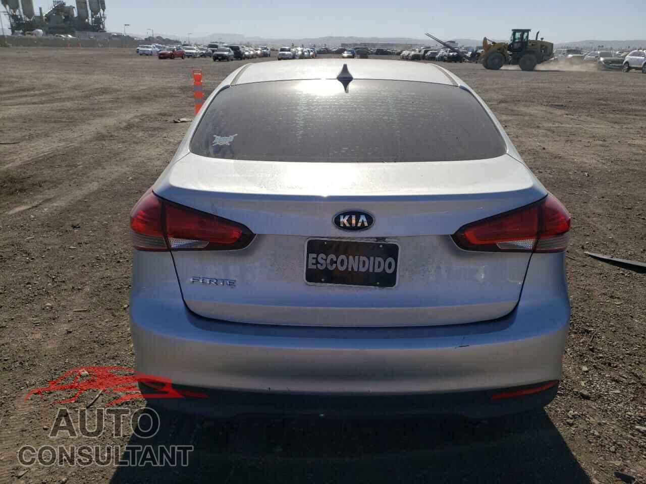 KIA FORTE 2017 - 3KPFK4A73HE030247