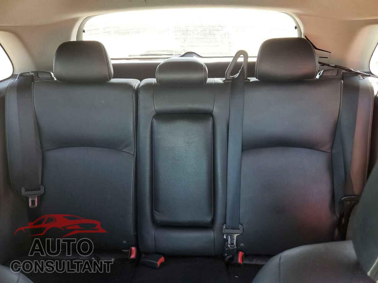 MITSUBISHI OUTLANDER 2015 - 4A4AP4AU6FE017611