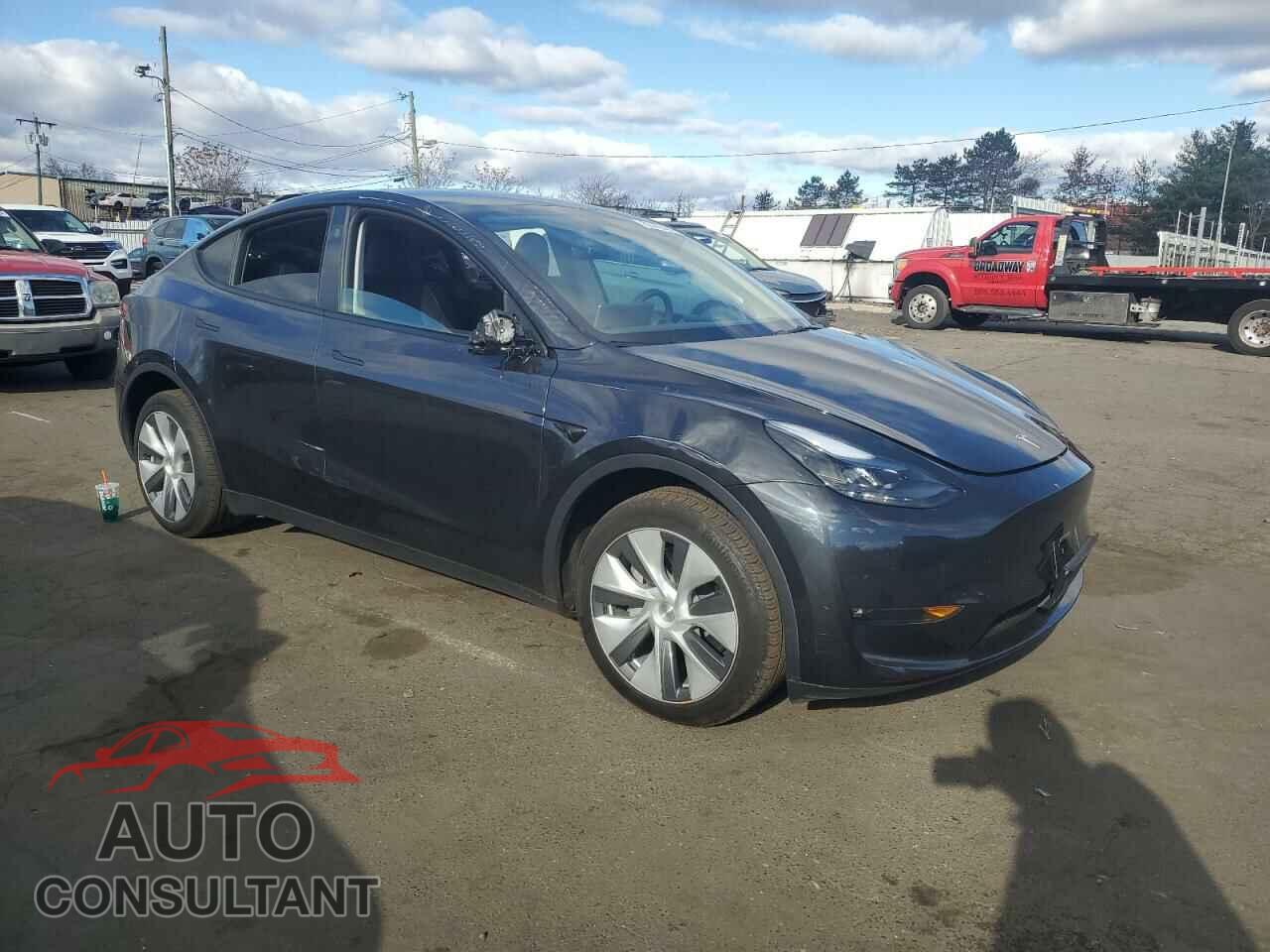 TESLA MODEL Y 2024 - 7SAYGDEE8RF986406
