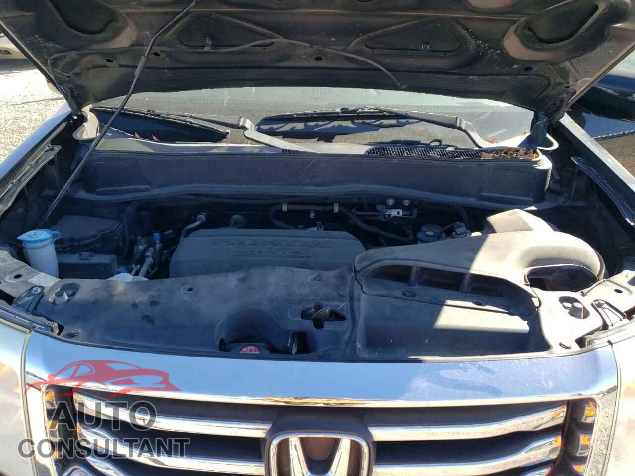 HONDA PILOT 2013 - 5FNYF3H93DB044829