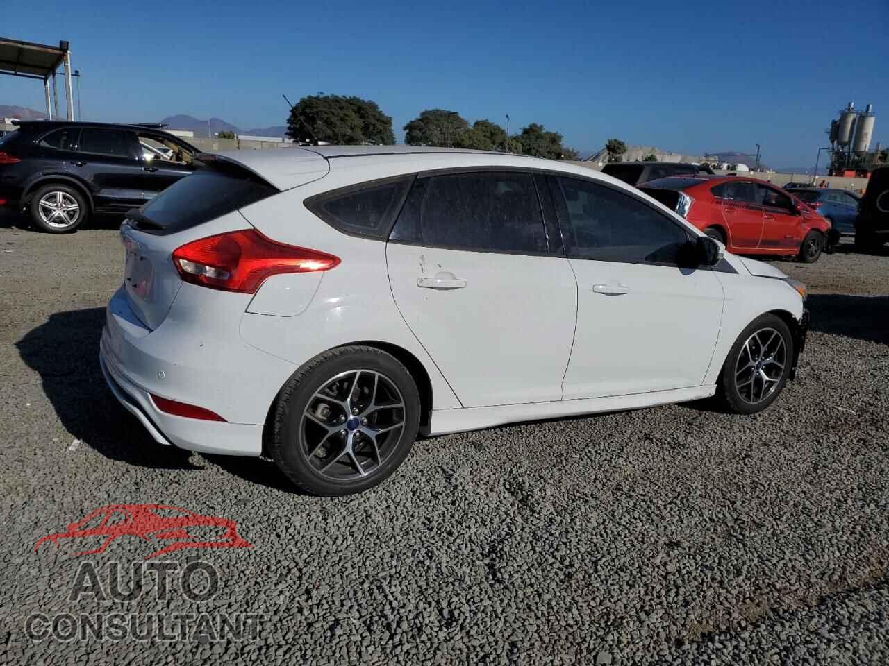 FORD FOCUS 2016 - 1FADP3K28GL337155