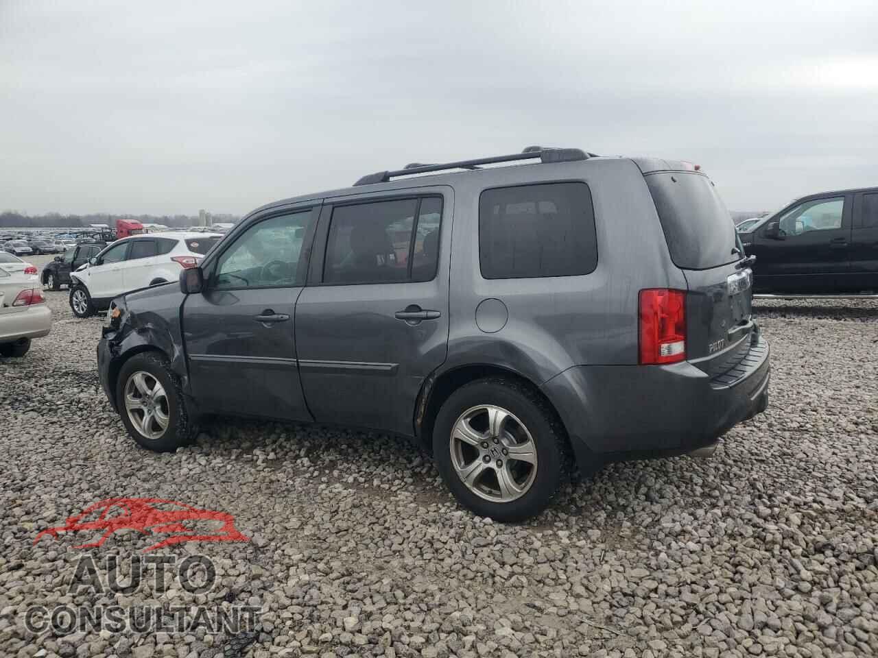 HONDA PILOT 2013 - 5FNYF4H73DB058735
