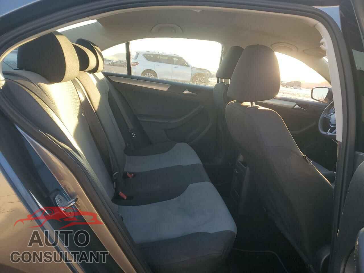 VOLKSWAGEN JETTA 2017 - 3VW2B7AJ8HM291727