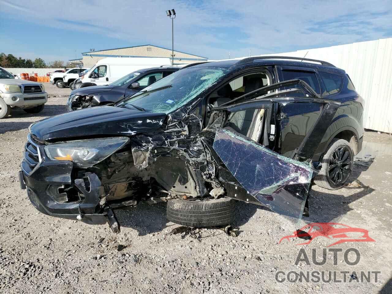 FORD ESCAPE 2017 - 1FMCU0J91HUC65816