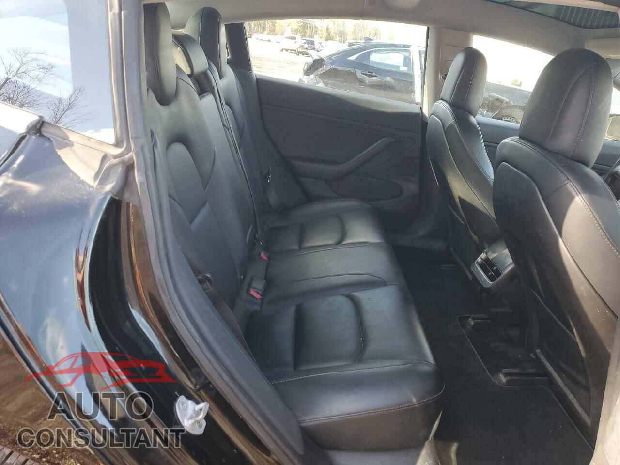 TESLA MODEL 3 2018 - 5YJ3E1EB5JF126811