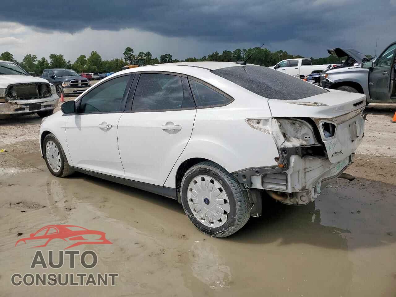 FORD FOCUS 2013 - 1FADP3F22DL283860