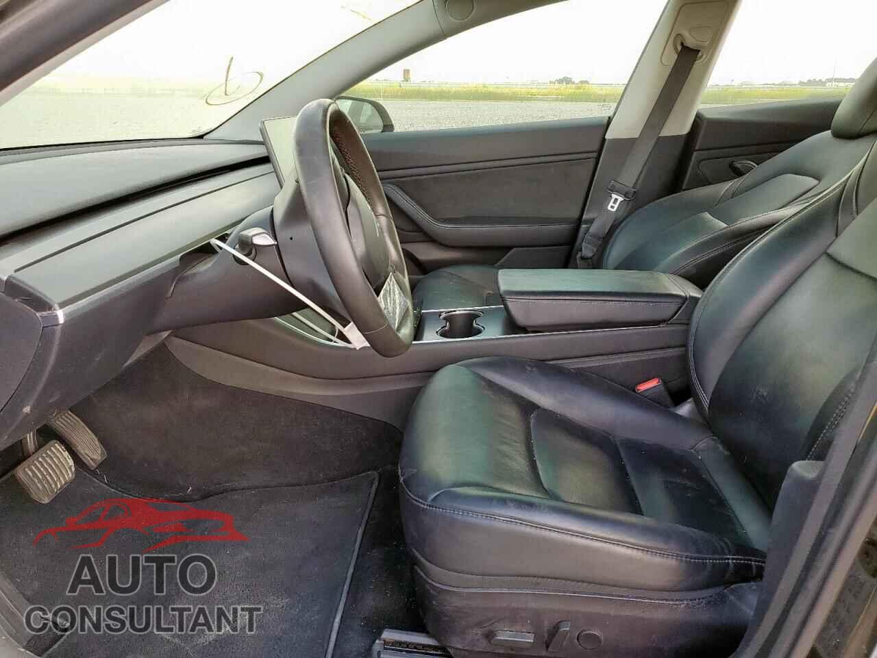 TESLA MODEL 3 2019 - 5YJ3E1EB2KF543126