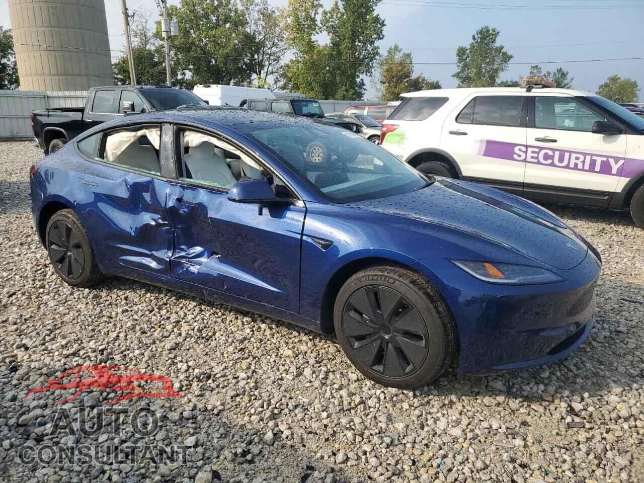 TESLA MODEL 3 2025 - 5YJ3E1EA2SF068309