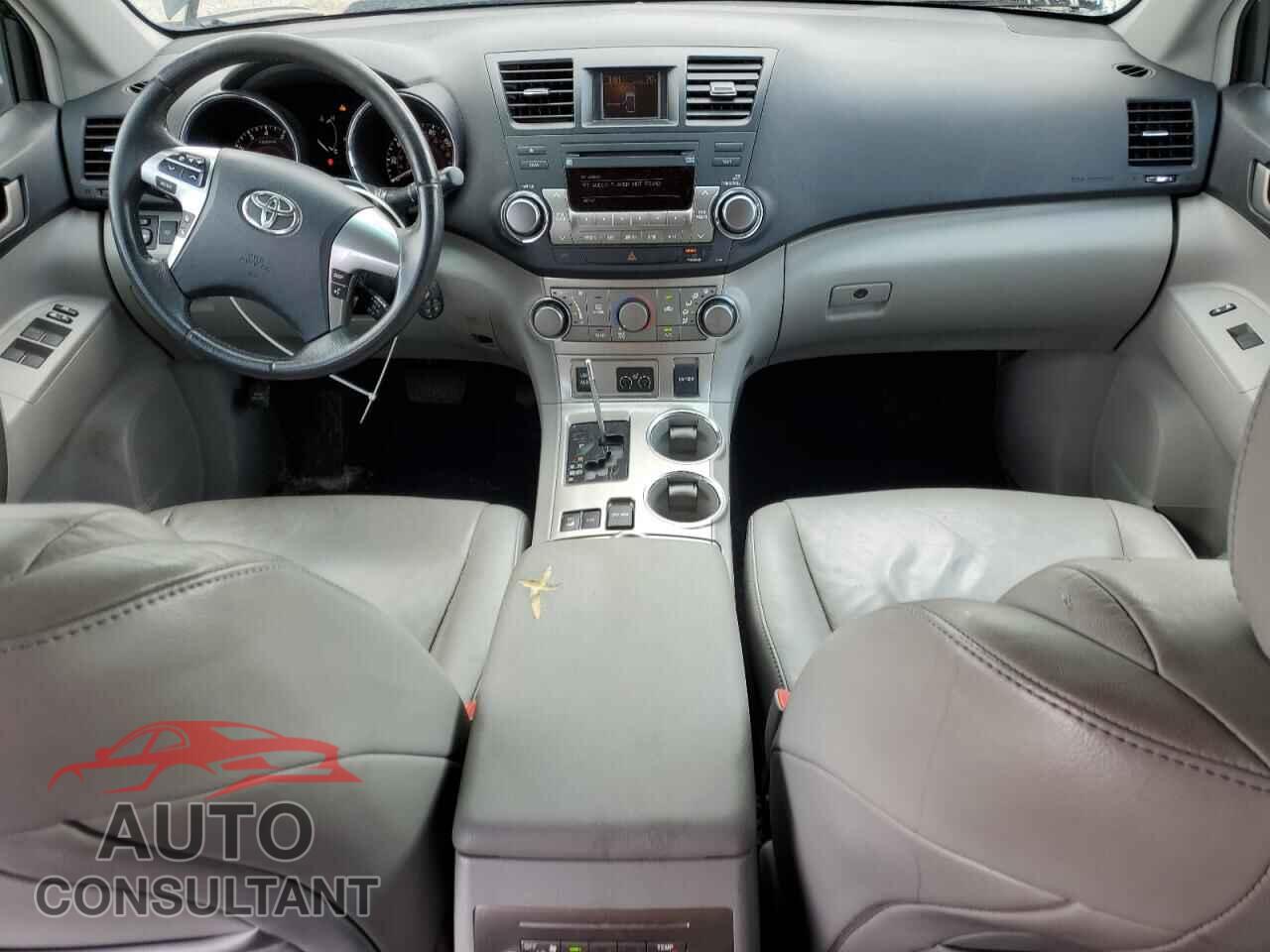 TOYOTA HIGHLANDER 2011 - 5TDBK3EH7BS049604