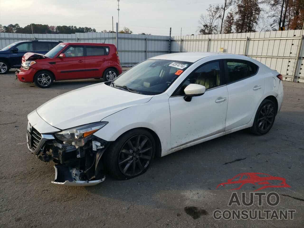 MAZDA 3 2018 - 3MZBN1V34JM183160