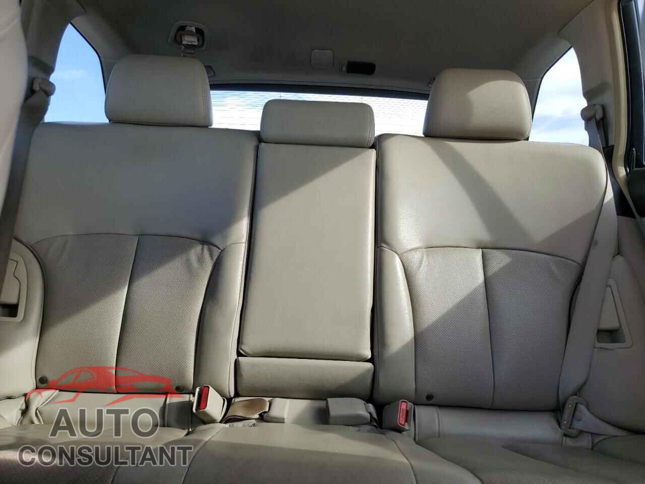 SUBARU OUTBACK 2014 - 4S4BRBLC7E3277195