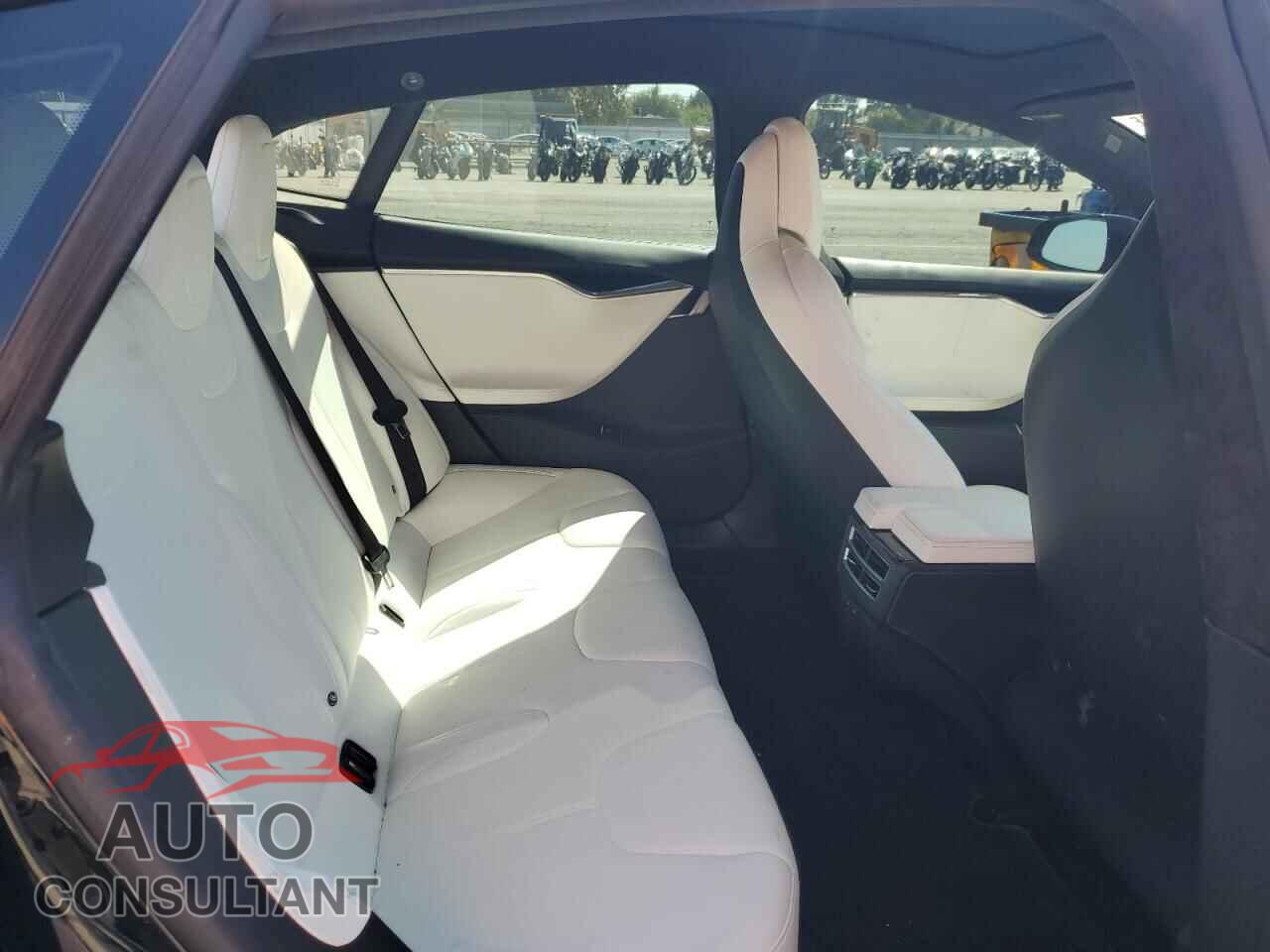 TESLA MODEL S 2017 - 5YJSA1E10HF201486