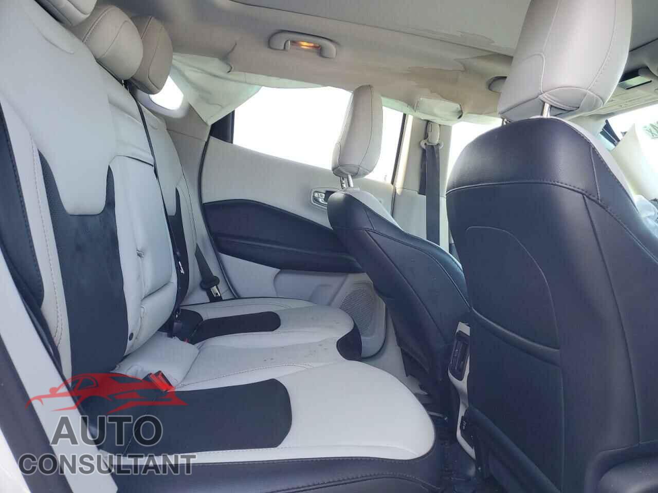 JEEP COMPASS 2019 - 3C4NJCCB2KT616242
