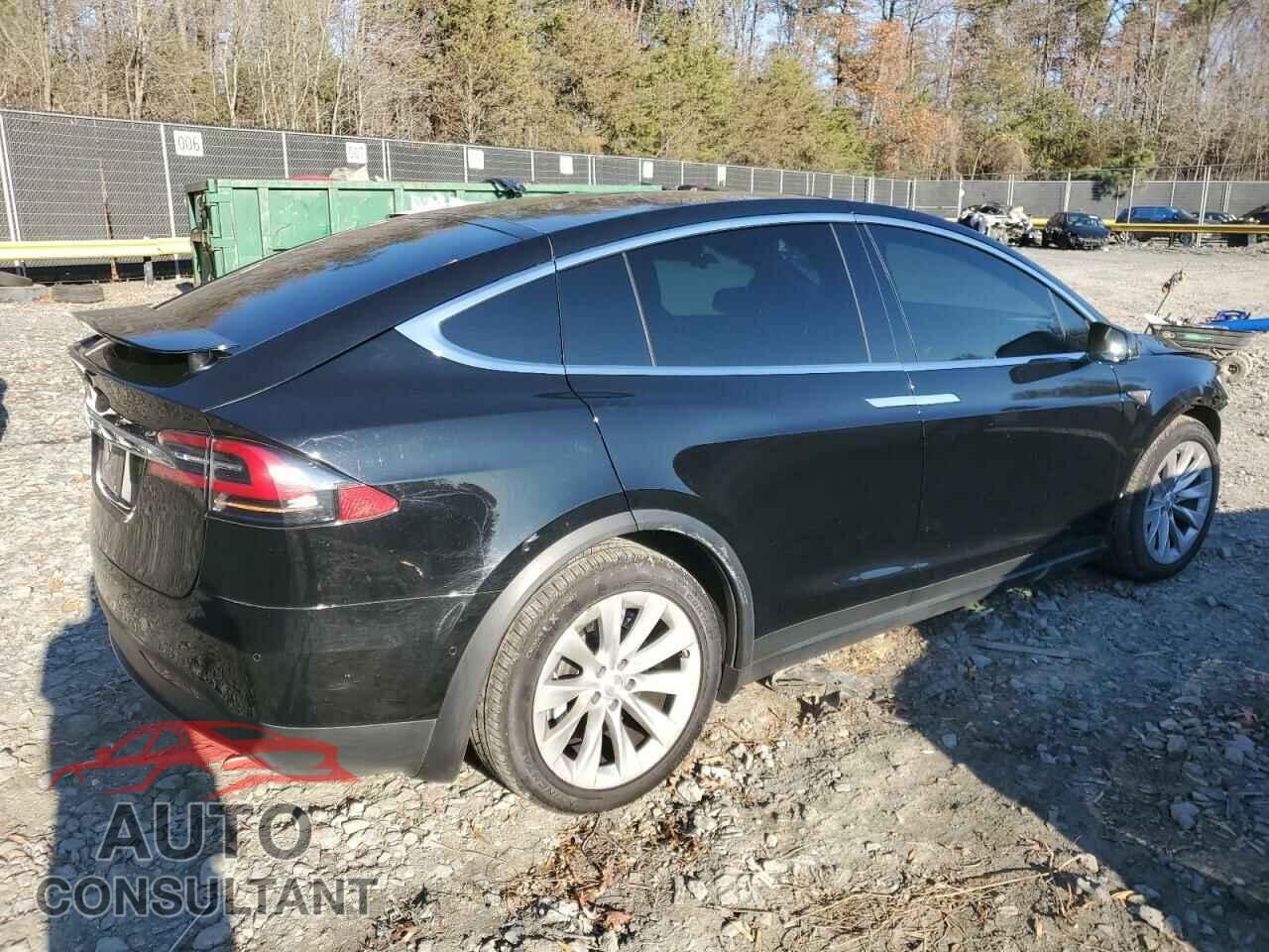 TESLA MODEL X 2016 - 5YJXCAE28GF010924