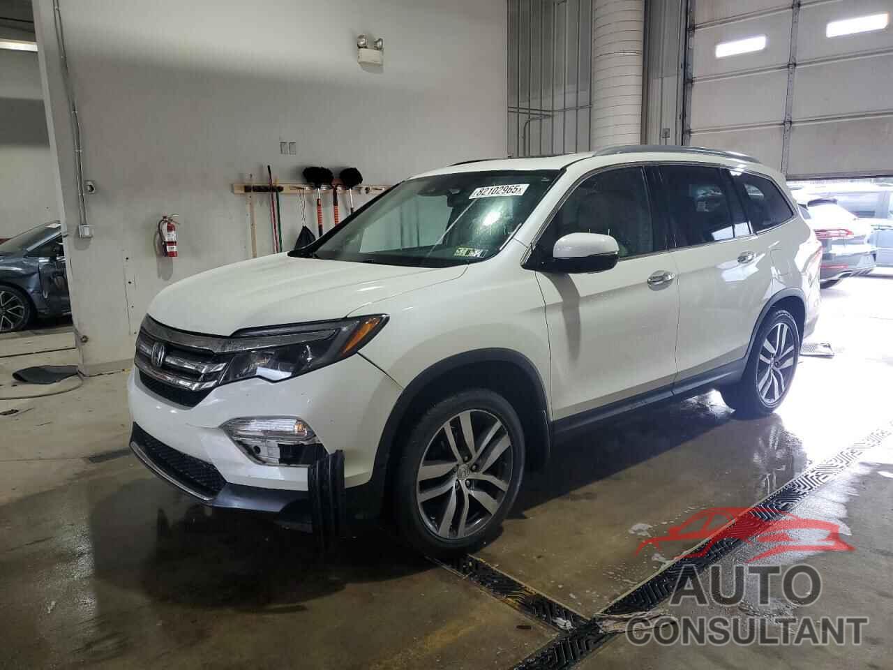 HONDA PILOT 2017 - 5FNYF6H90HB078251