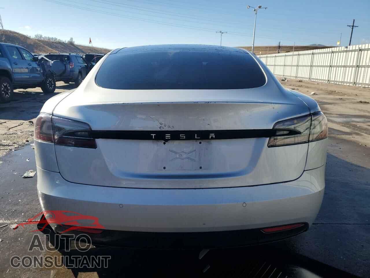 TESLA MODEL S 2017 - 5YJSA1E28HF211112