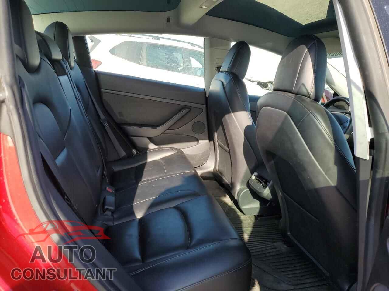 TESLA MODEL 3 2021 - 5YJ3E1EA4MF078455